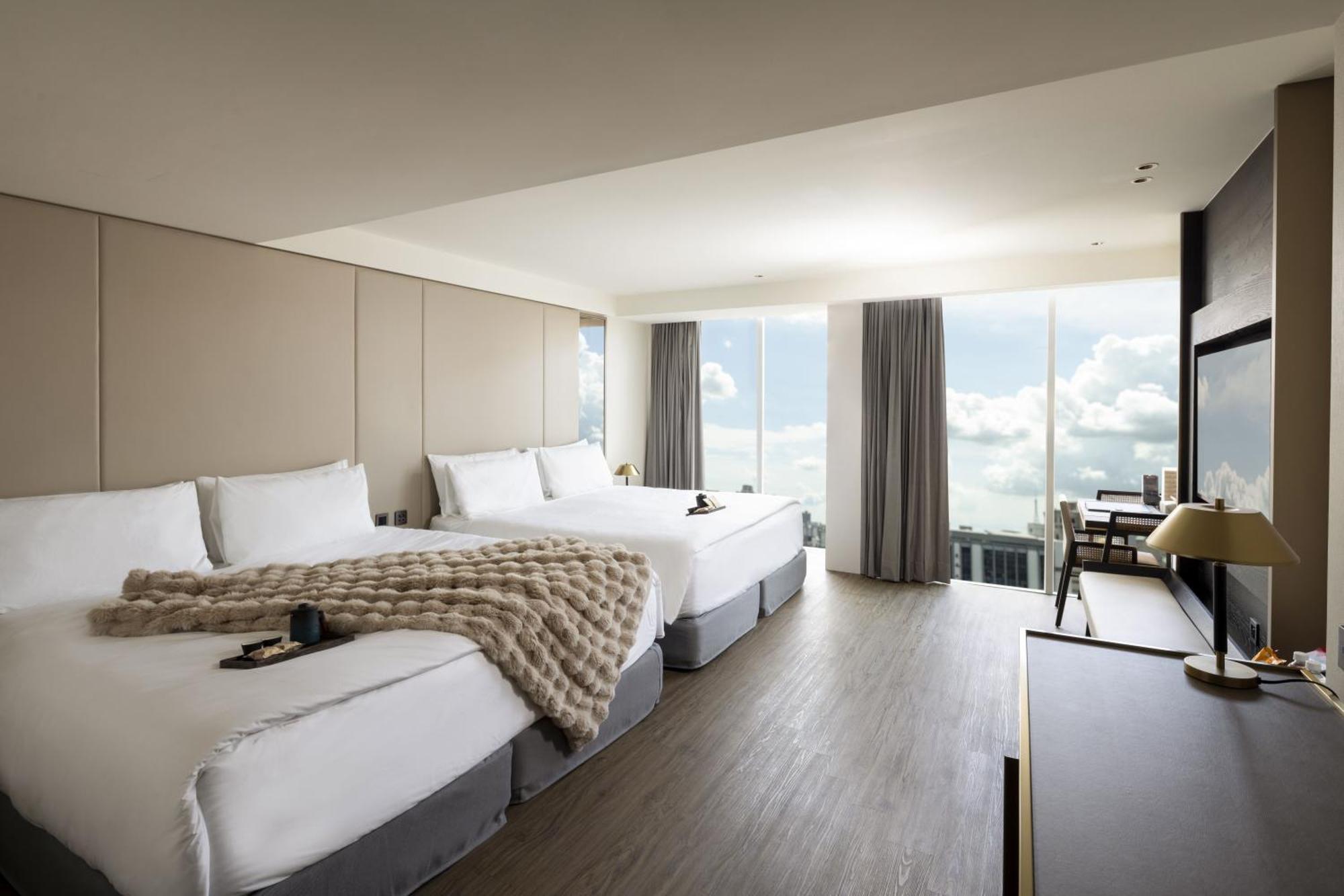 Voyage Kaohsiung By Cosmos Oasis Hotel Ngoại thất bức ảnh