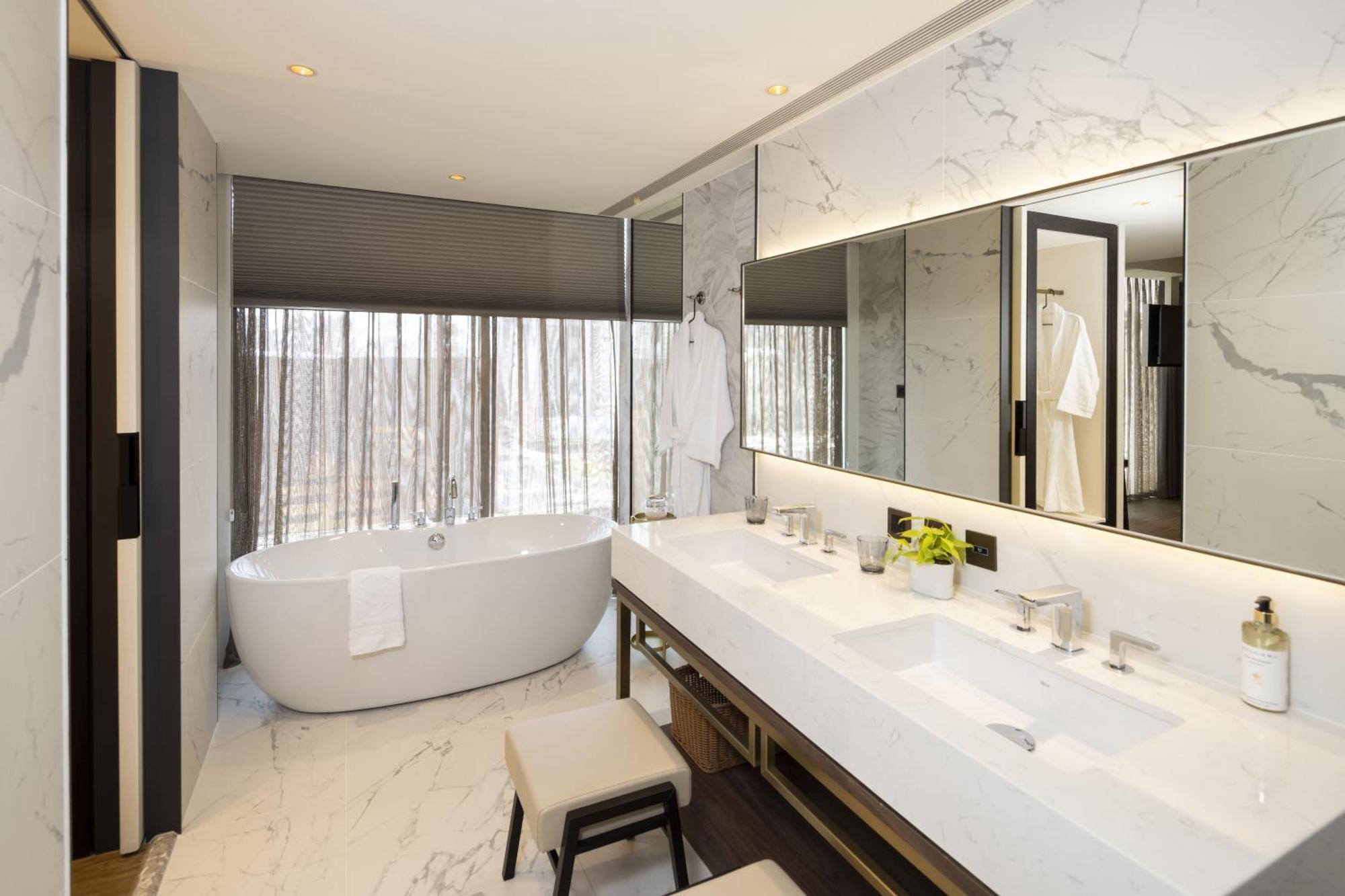 Voyage Kaohsiung By Cosmos Oasis Hotel Ngoại thất bức ảnh