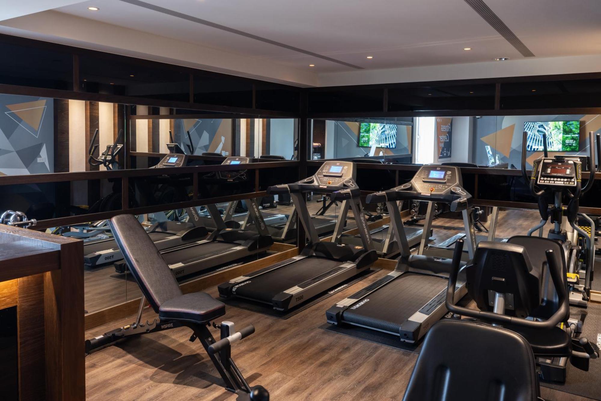 Voyage Kaohsiung By Cosmos Oasis Hotel Ngoại thất bức ảnh