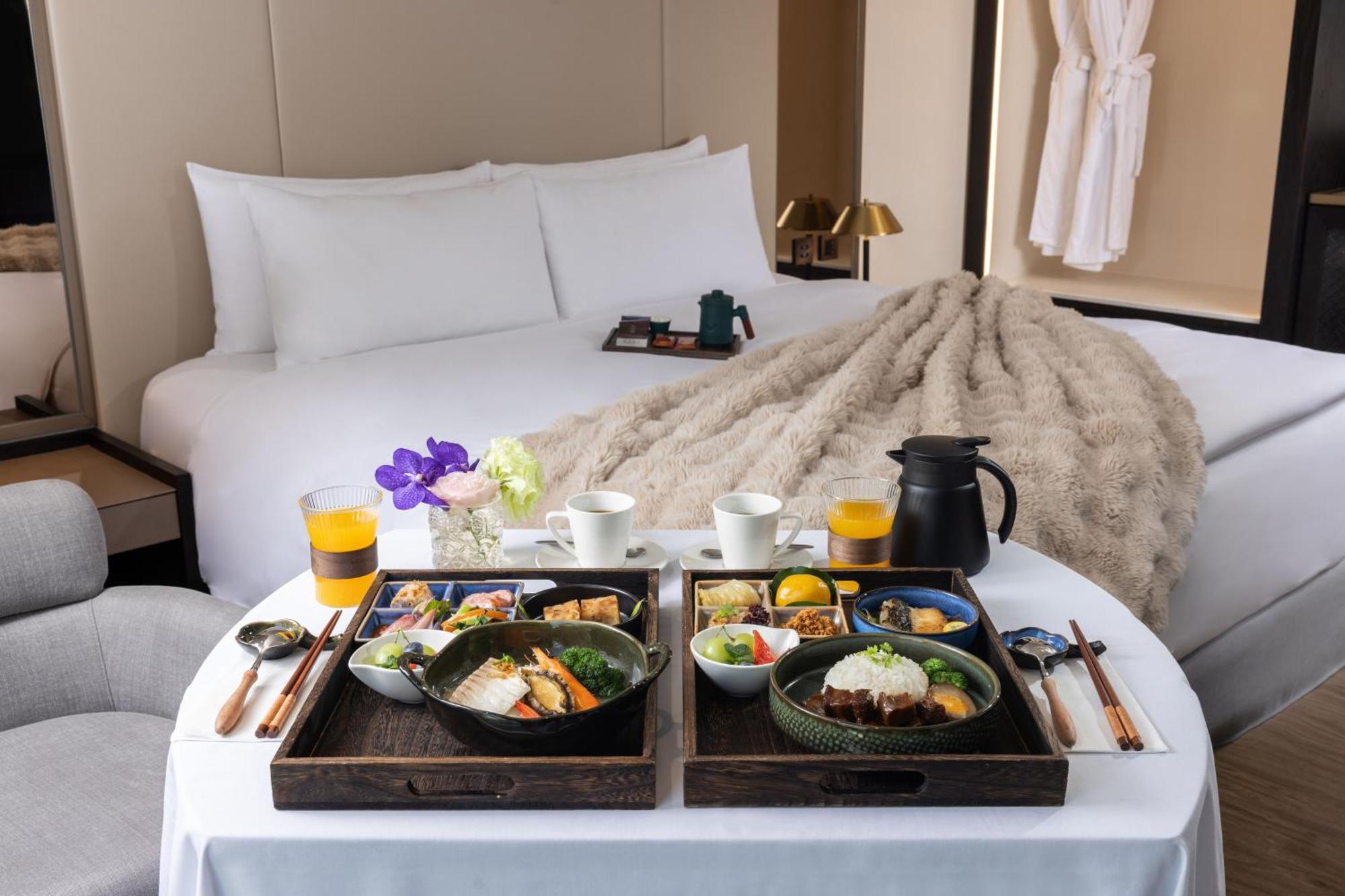 Voyage Kaohsiung By Cosmos Oasis Hotel Ngoại thất bức ảnh
